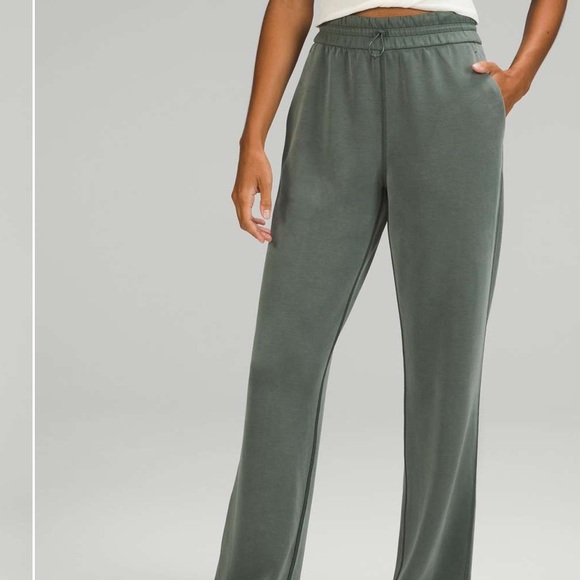 Lululemon High Rise Softstreme Pant - Picture 3 of 15